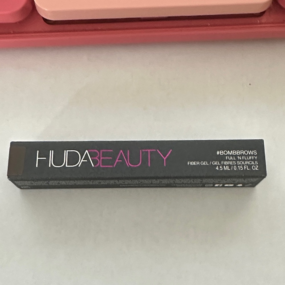 HUDA BEAUTY #BOMBBROWS Fiber Gel - Black and Pink